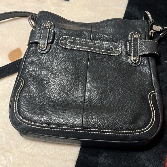 B Makowsky pebbled leather black purse with silver buckles and animal print - Picture 5 of 10